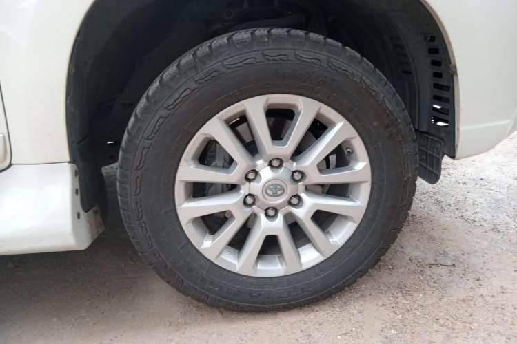 Used Toyota Prado  Exterior 7
