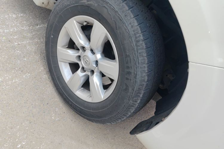 Used Toyota Prado  Exterior 7