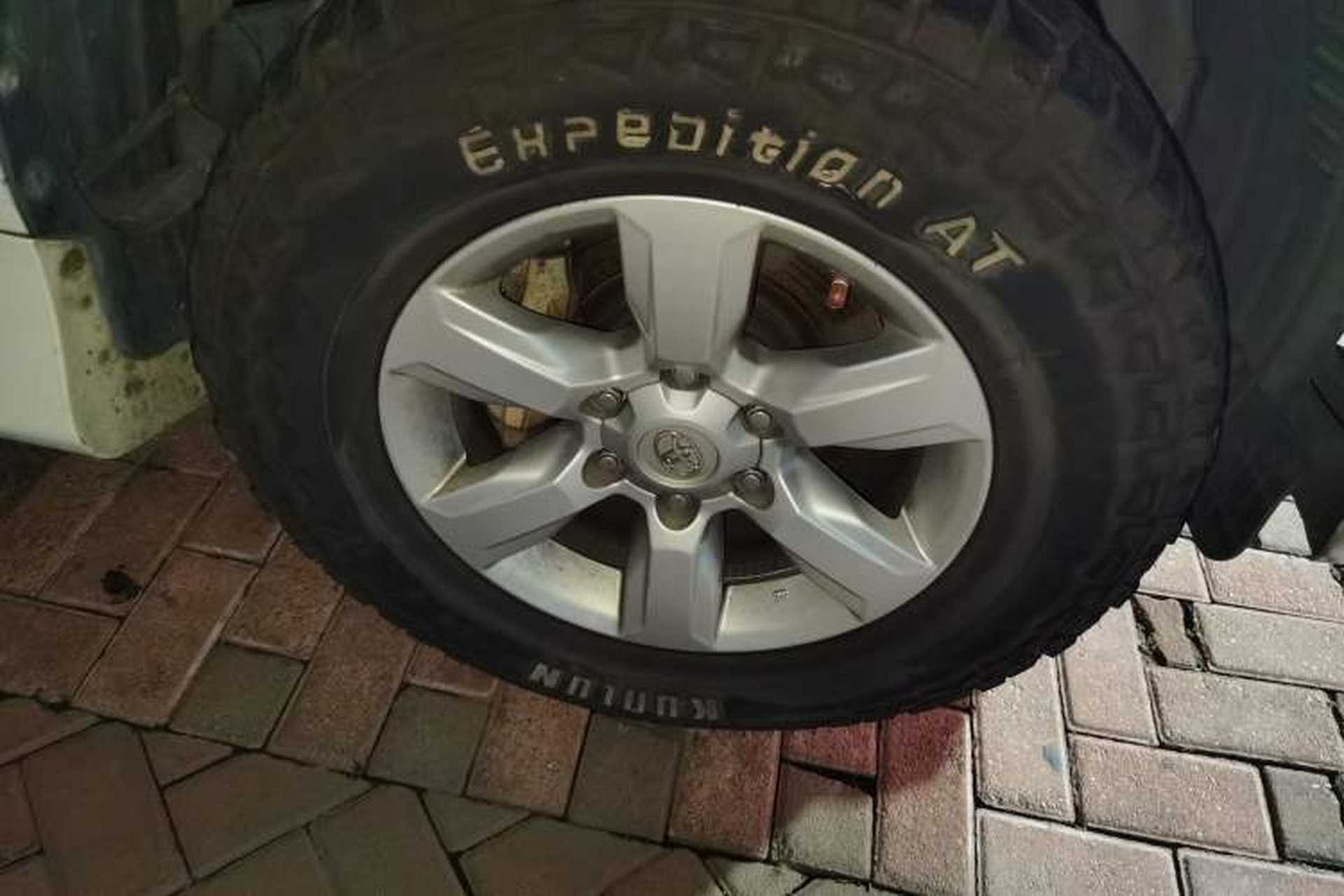 Used Toyota Prado  Exterior 7