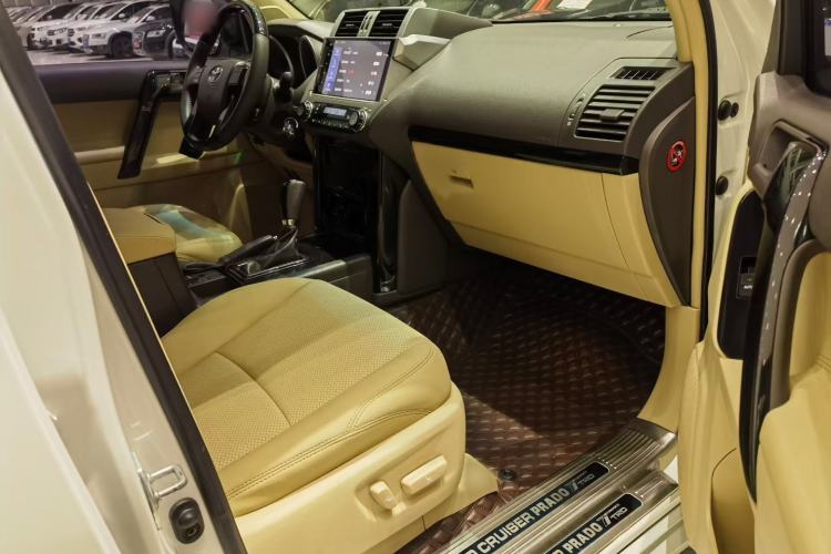Used Toyota Prado  Interior 2