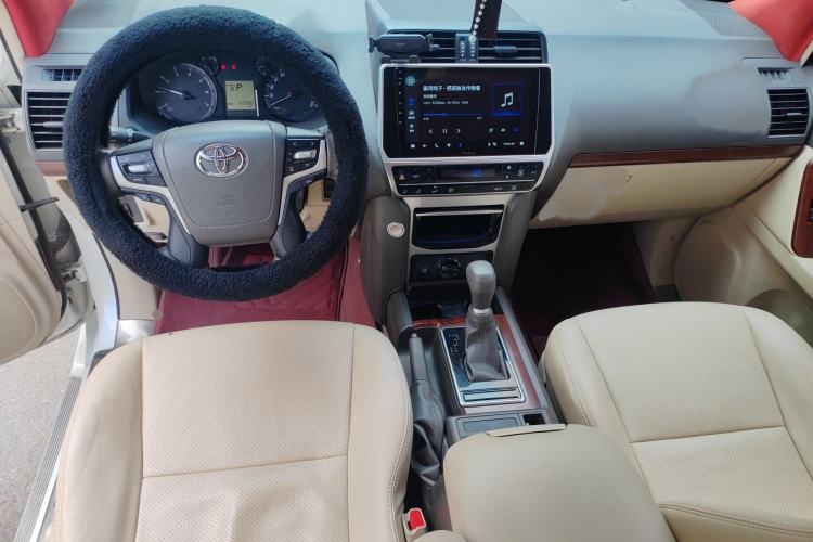 Used Toyota Prado  Interior 2