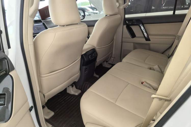 Used Toyota Prado  Interior 2