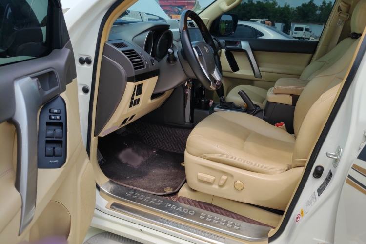 Used Toyota Prado  Interior 3