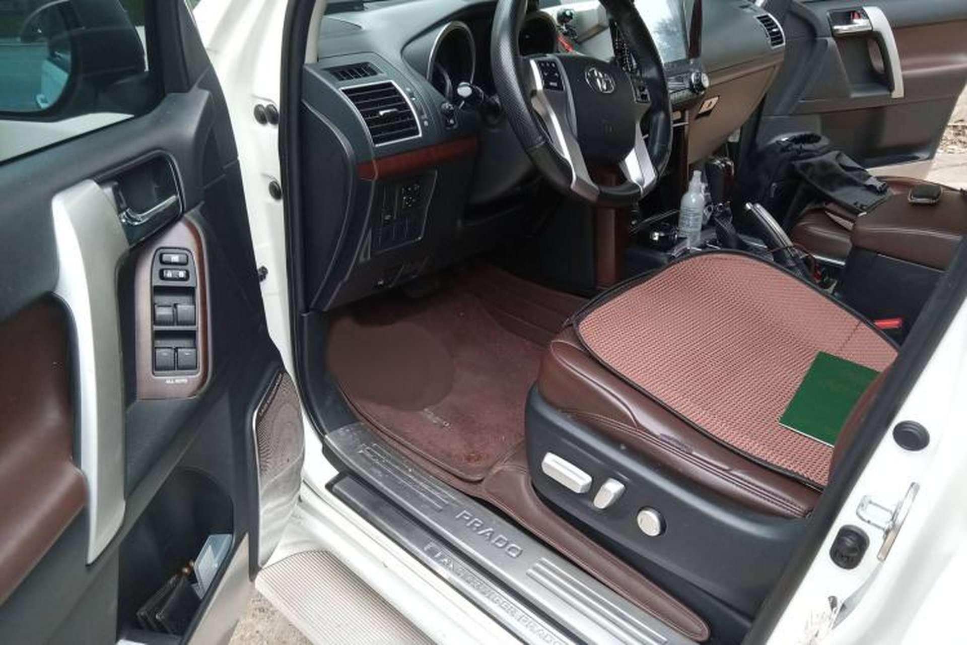 Used Toyota Prado  Interior 3