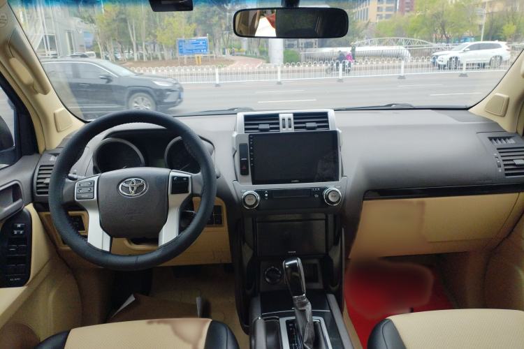 Used Toyota Prado  Interior 3