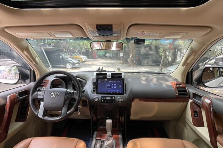 Used Toyota Prado  Interior 3