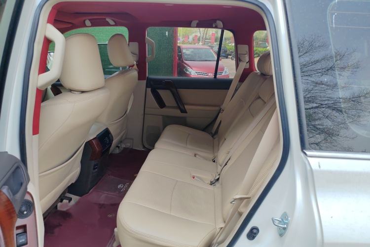 Used Toyota Prado  Interior 4