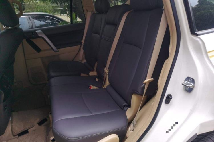 Used Toyota Prado  Interior 4