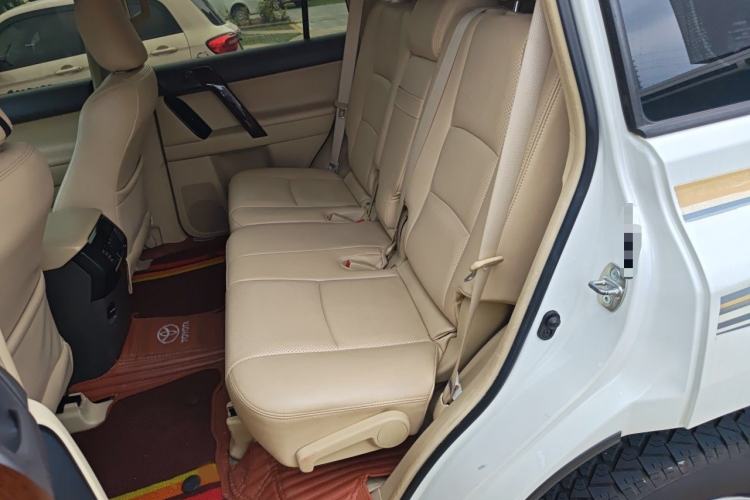 Used Toyota Prado  Interior 4