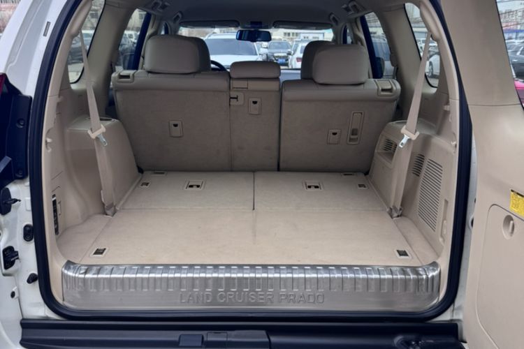 Used Toyota Prado  Interior 6