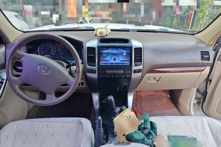 Used Toyota Prado  Center Console