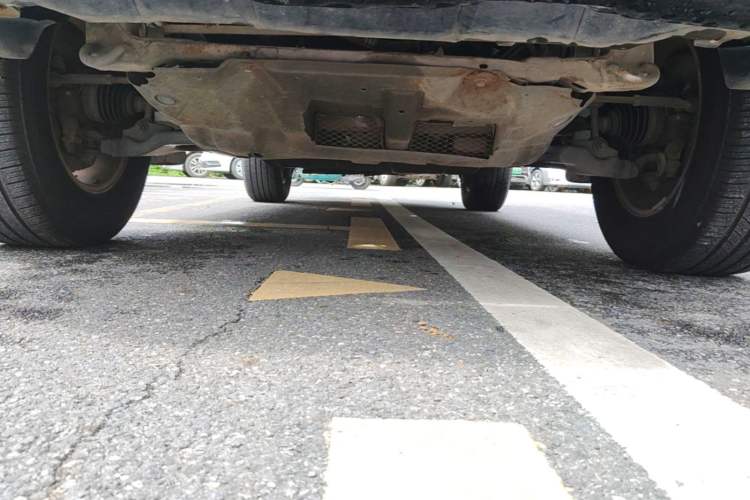 Used Toyota Prado 2004 GX 2.7 Automatic Model Chassis Front