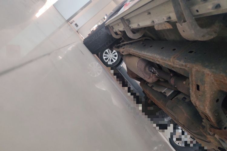 Used Toyota Prado 2004 GX 2.7 Automatic Model Chassis Front Right