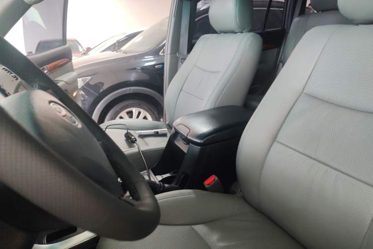 Used Toyota Prado 2004 GX 2.7 Automatic Model Left Front Seat