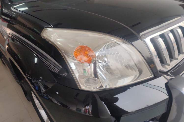 Used Toyota Prado 2004 GX 2.7 Automatic Model Right Front Headlight