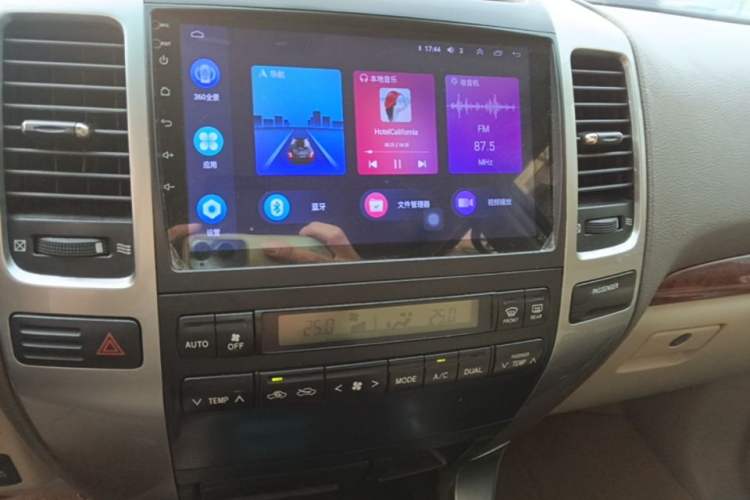 Used Toyota Prado 2004 GX 2.7 Automatic Model Audio And AC Panel