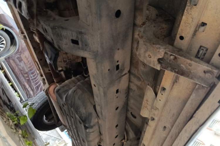 Used Toyota Prado 2004 GX 2.7 Automatic Model Chassis Front Left