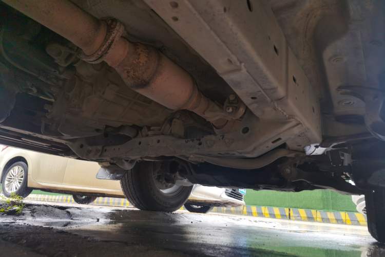 Used Toyota Prado 2004 GX 2.7 Automatic Model Chassis Front Right