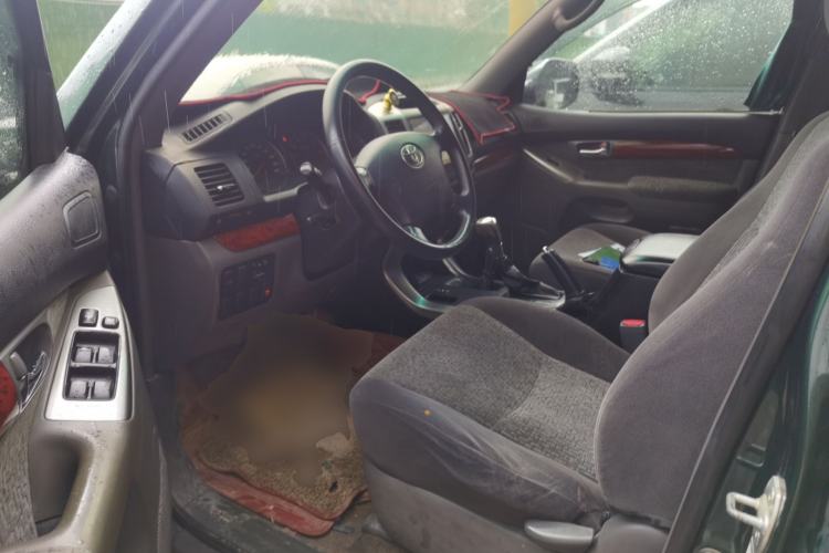 Used Toyota Prado 2004 GX 2.7 Automatic Model Driver Seat