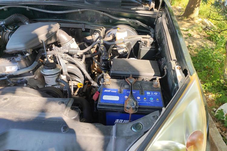 Used Toyota Prado 2004 GX 2.7 Automatic Model Engine Bay Left