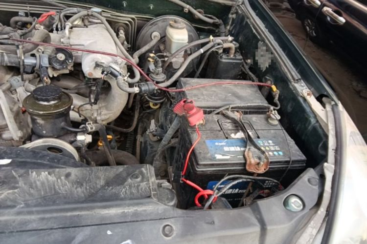 Used Toyota Prado 2004 GX 2.7 Automatic Model Engine Bay Left