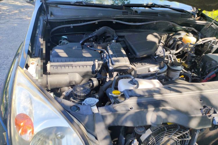 Used Toyota Prado 2004 GX 2.7 Automatic Model Engine Bay Right