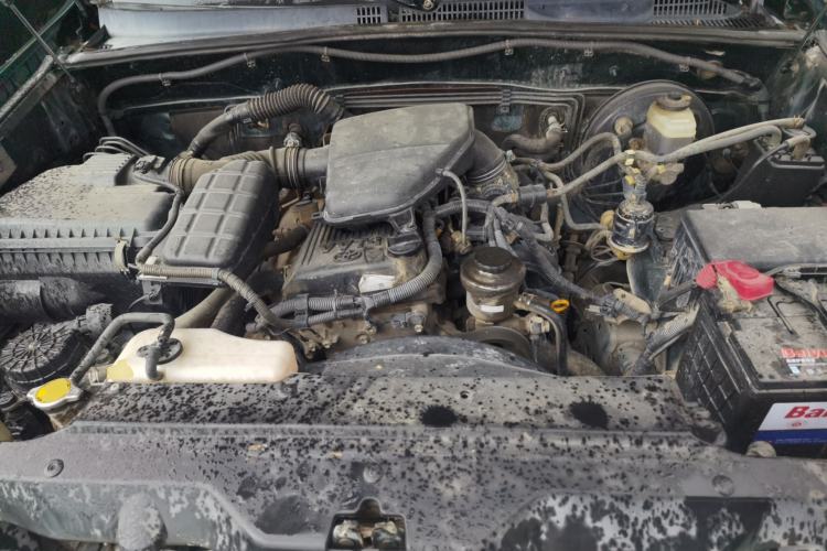 Used Toyota Prado 2004 GX 2.7 Automatic Model Engine Bay