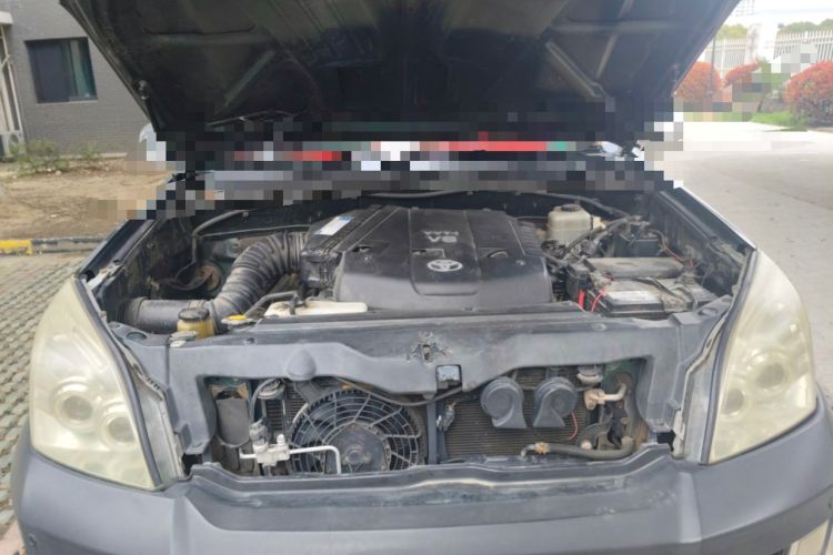 Used Toyota Prado 2004 4.0L Automatic GX Engine Bay