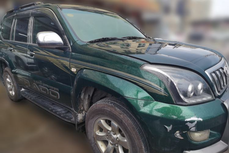 Used Toyota Prado 2004 GX 2.7 Automatic Model Front Right 45 Deg