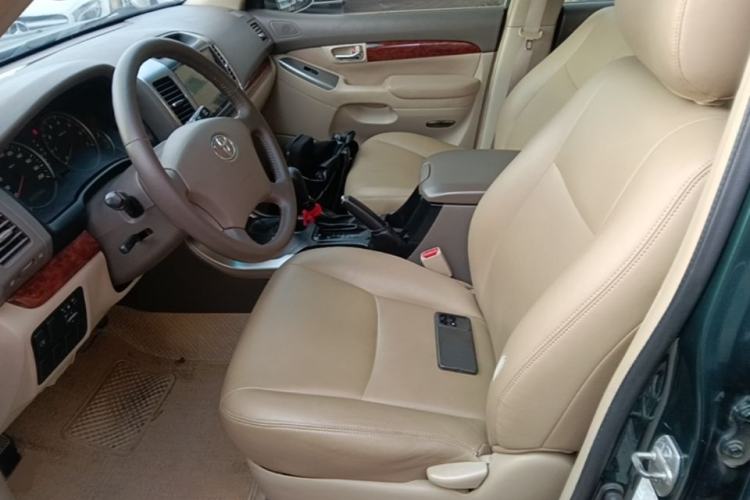 Used Toyota Prado 2004 GX 2.7 Automatic Model Left Front Seat