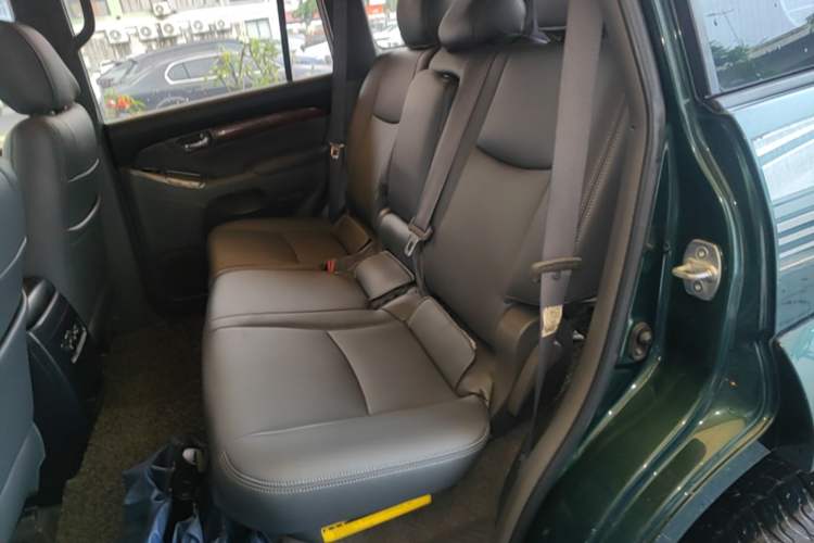 Used Toyota Prado 2004 GX 2.7 Automatic Model Left Rear Seat
