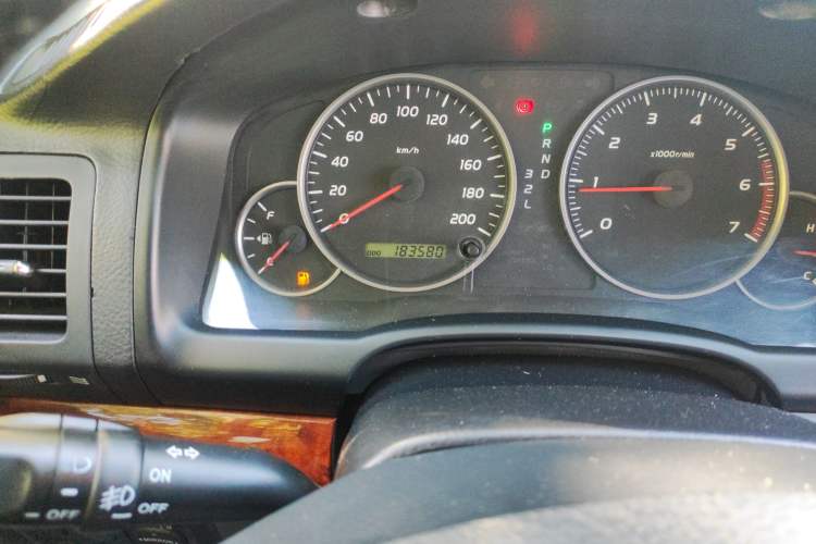 Used Toyota Prado 2004 GX 2.7 Automatic Model Odometer Close Up