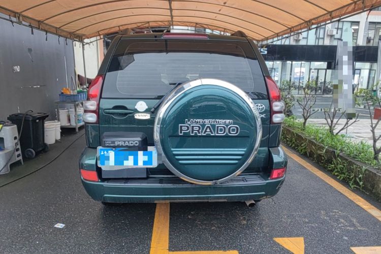 Used Toyota Prado 2004 GX 2.7 Automatic Model Rear