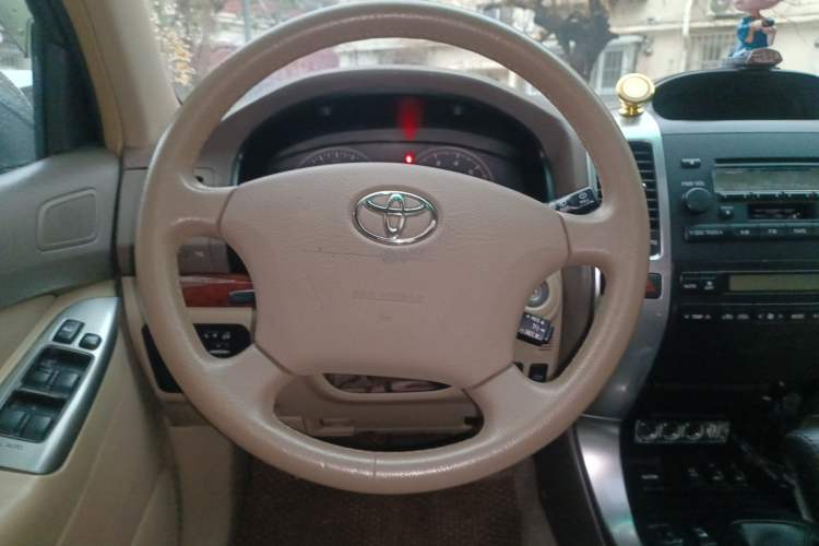 Used Toyota Prado 2004 VX 4.0 Steering Wheel