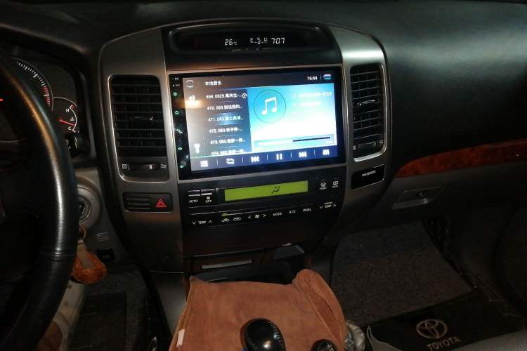 Used Toyota Prado 2004 GX 2.7 Automatic Model Audio And AC Panel