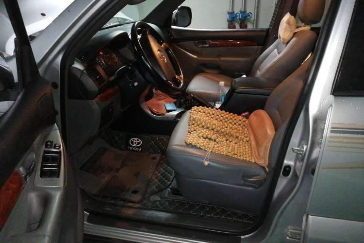 Used Toyota Prado 2004 GX 2.7 Automatic Model Driver Seat
