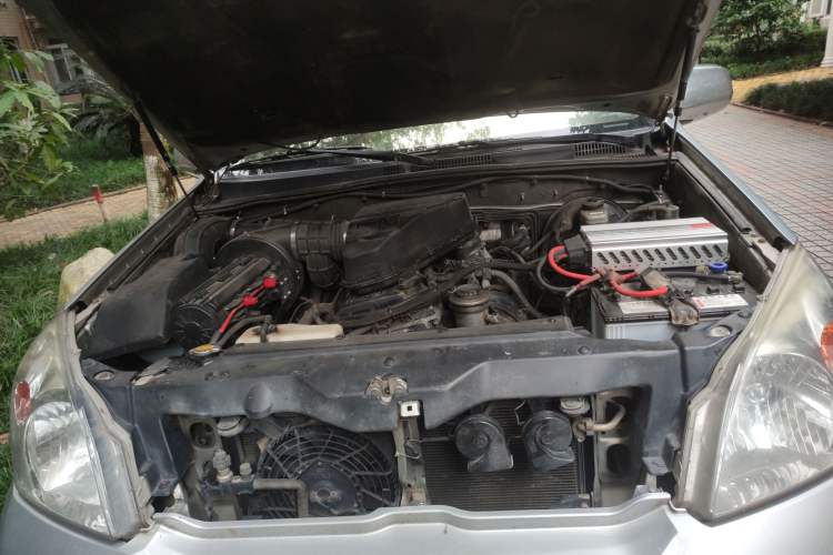 Used Toyota Prado 2004 GX 2.7 Automatic Model Engine Bay