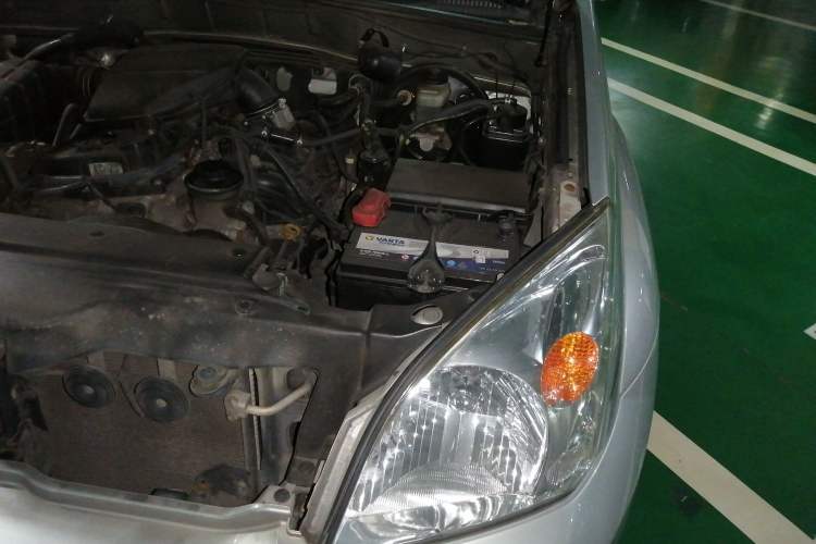 Used Toyota Prado 2004 GX 2.7 Automatic Model Engine Bay Left