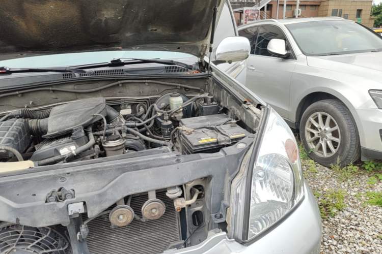 Used Toyota Prado 2004 GX 2.7 Automatic Model Engine Bay Left