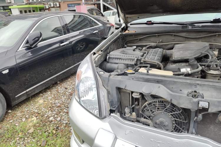Used Toyota Prado 2004 GX 2.7 Automatic Model Engine Bay Right