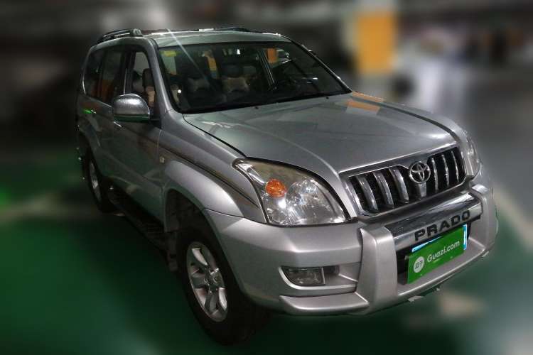Used Toyota Prado 2004 GX 2.7 Automatic Model Front Right 45 Deg