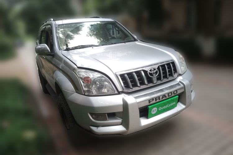 Used Toyota Prado 2004 GX 2.7 Automatic Model Front Right 45 Deg