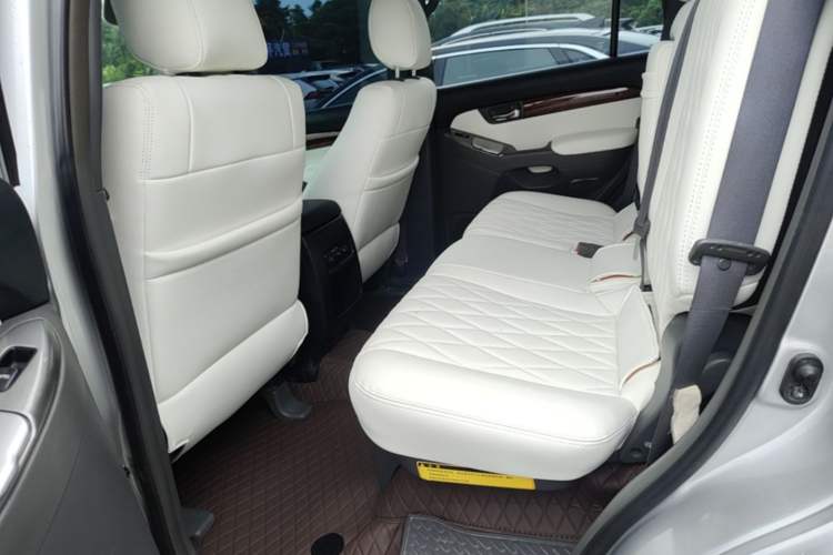Used Toyota Prado 2004 GX 2.7 Automatic Model Left Rear Seat