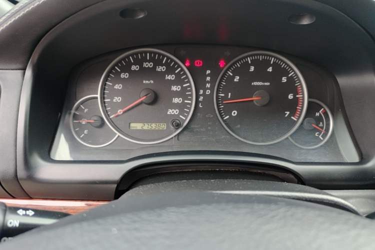 Used Toyota Prado 2004 GX 2.7 Automatic Model Odometer Close Up