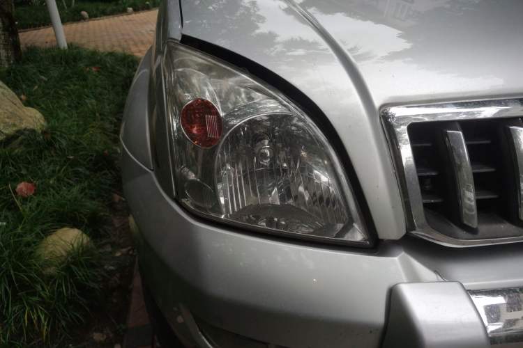Used Toyota Prado 2004 GX 2.7 Automatic Model Right Front Headlight