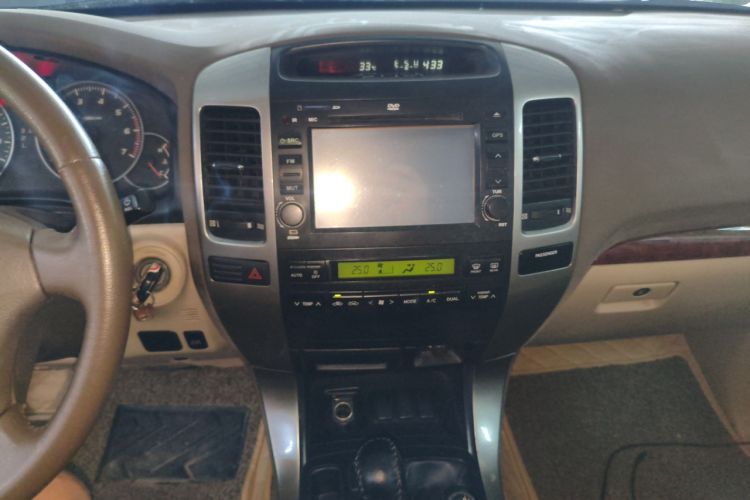 Used Toyota Prado 2004 GX 2.7 Automatic Model Audio And AC Panel