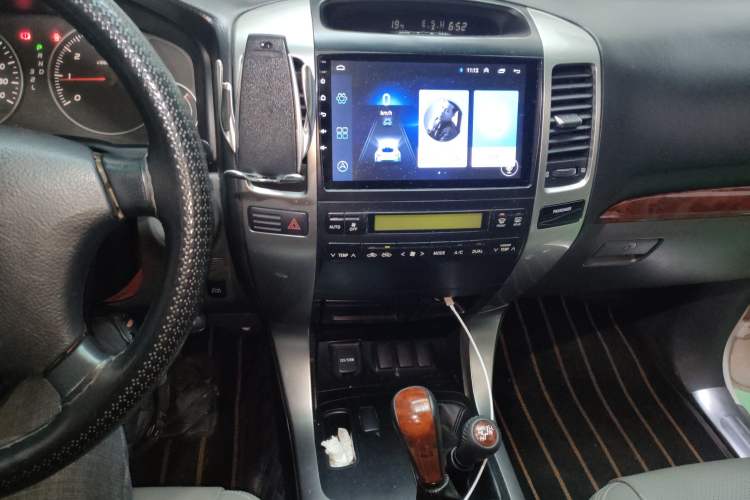 Used Toyota Prado 2004 GX 2.7 Automatic Model Audio And AC Panel