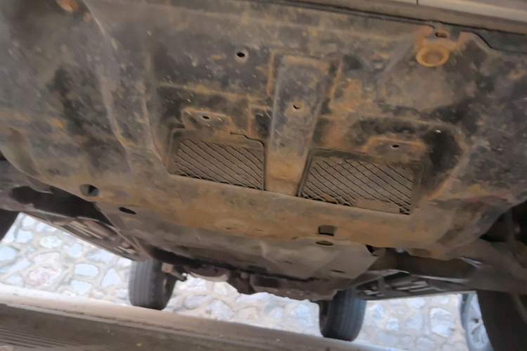 Used Toyota Prado 2004 GX 2.7 Automatic Model Chassis Front