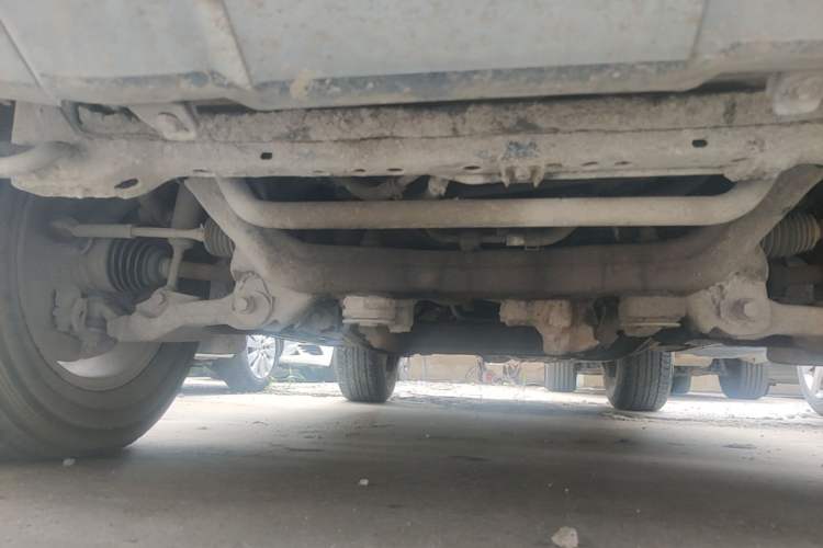 Used Toyota Prado 2004 GX 2.7 Automatic Model Chassis Front