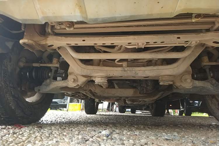 Used Toyota Prado 2004 GX 2.7 Automatic Model Chassis Front